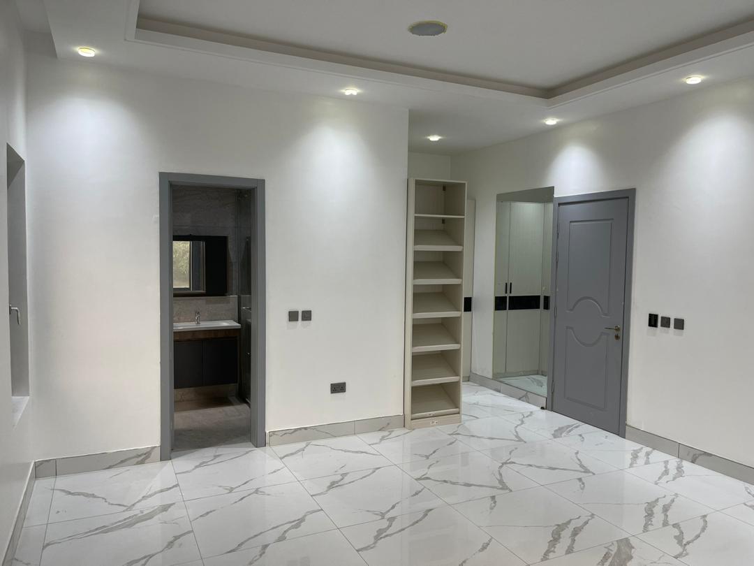 Lugard Road Maisonette — photo 3