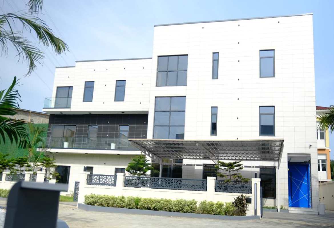Hausworks-represented waterfront residence, Banana Island, Lagos
